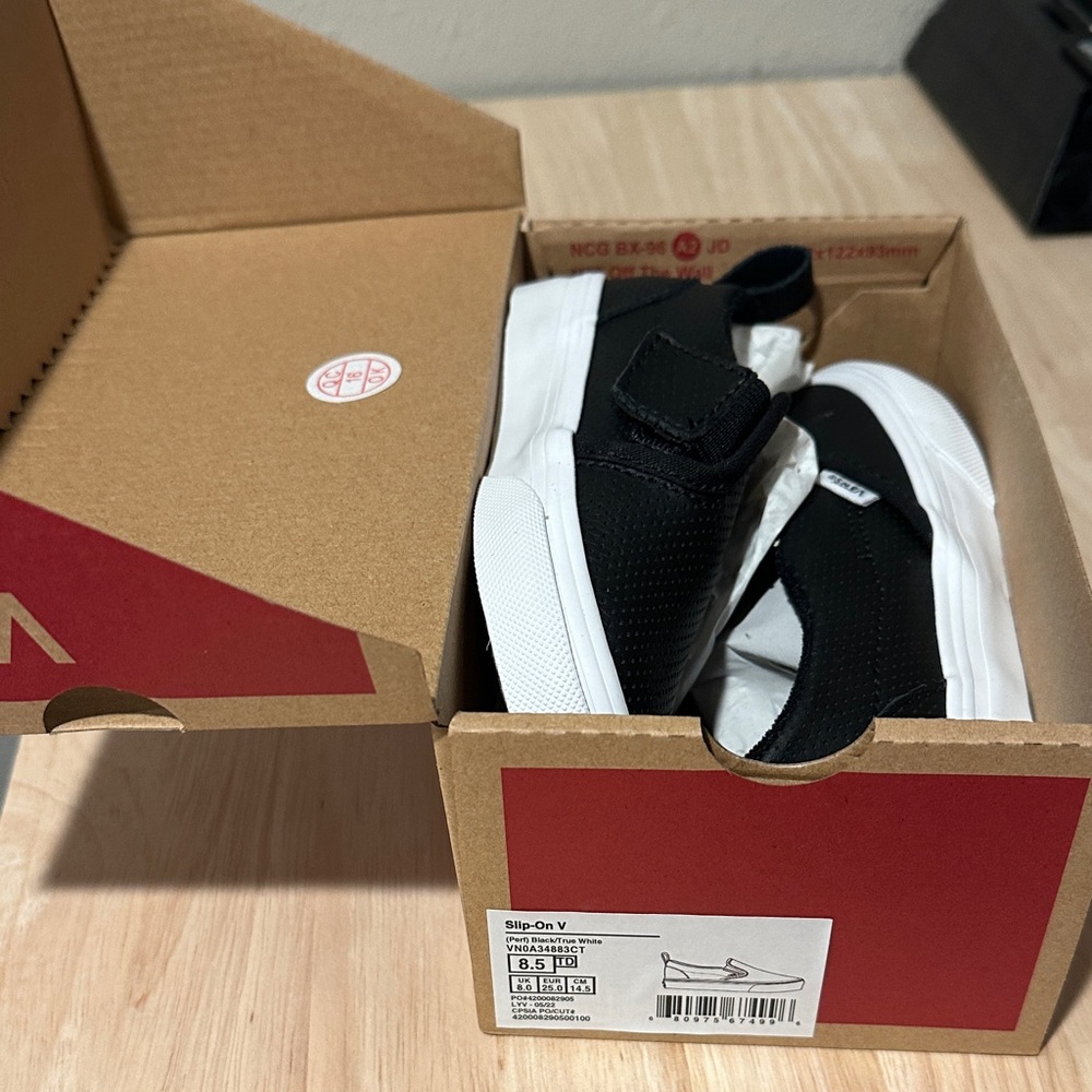 Vans Kids Black & White Slip-On V Sneakers